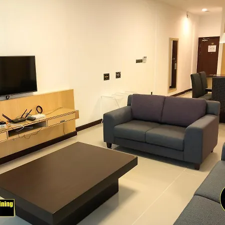 Vaca Apartments At Imperial Suites Kuching Exterior photo