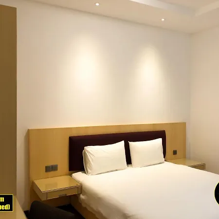 Vaca Apartments At Imperial Suites Kuching Exterior photo